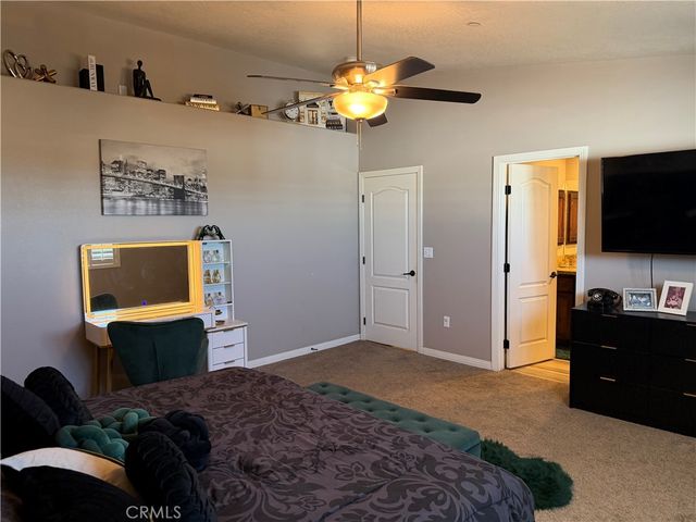 5824 White Fox Trl, Phelan, CA 92371