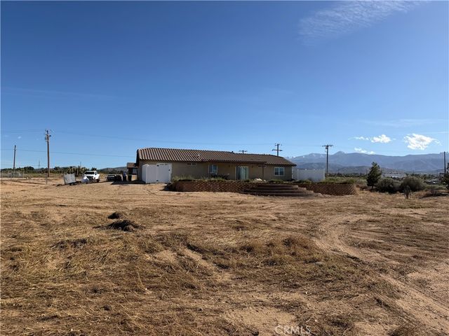 5824 White Fox Trl, Phelan, CA 92371