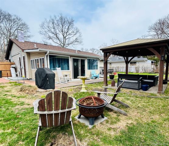 136 B Hampton Avenue, Mastic, NY 11950
