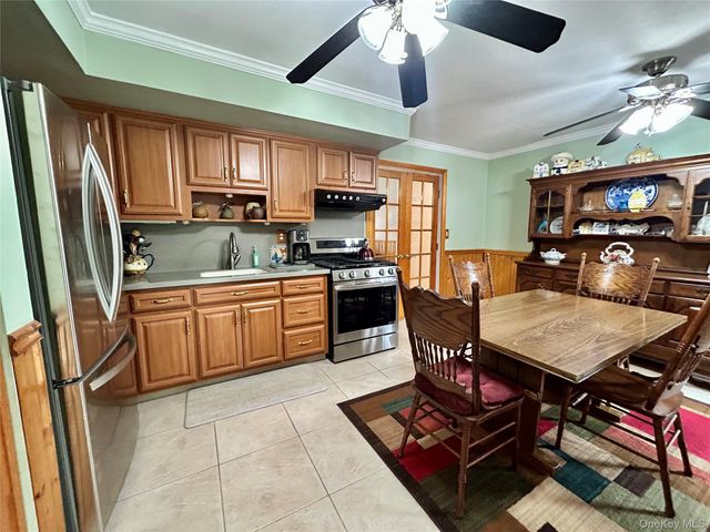 136 B Hampton Avenue, Mastic, NY 11950