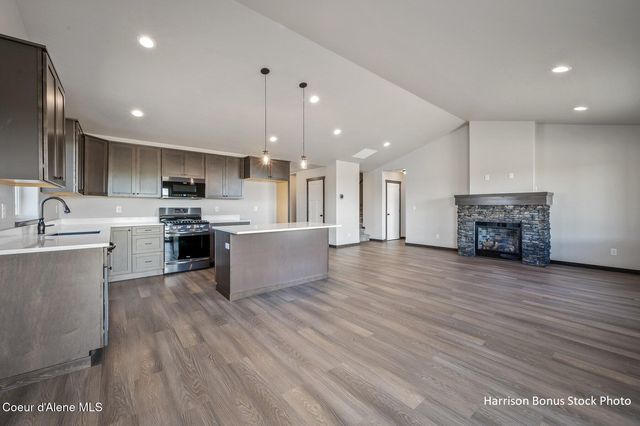 11451 N STEPP LN, Rathdrum, ID 83858