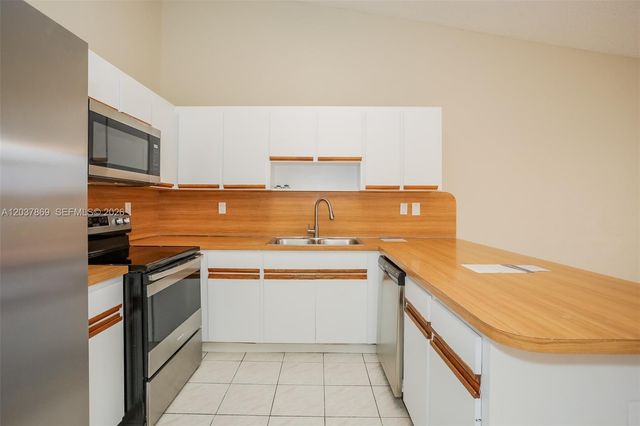 14979 SW 63rd Street, Miami, FL 33193