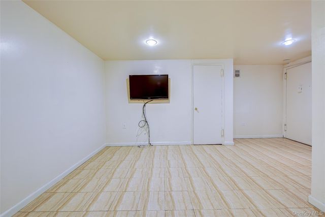 25 Burns Street 1A, Forest Hills, NY 11375