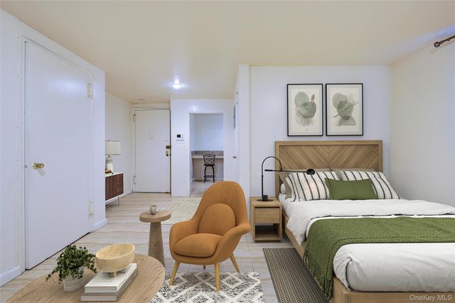 25 Burns Street 1A, Forest Hills, NY 11375