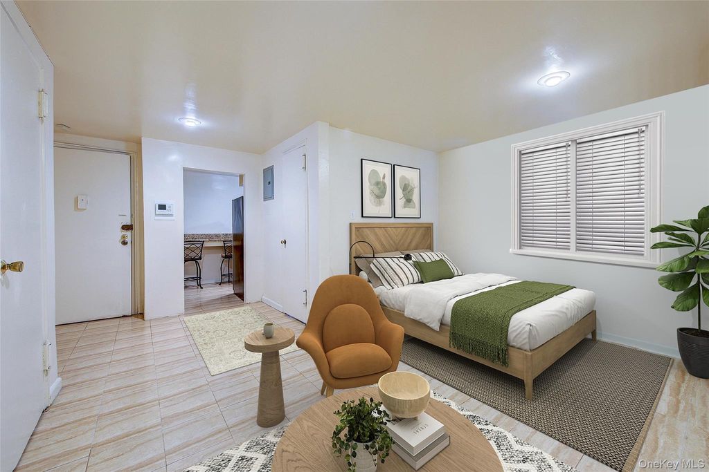 25 Burns Street 1A, Forest Hills, NY 11375