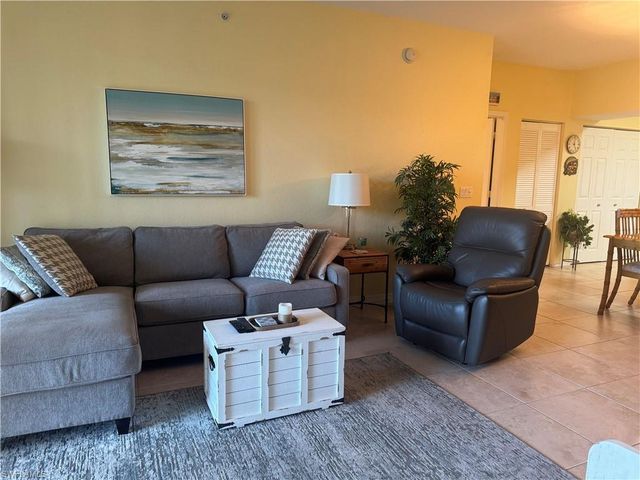 20131 Estero Gardens CIR 102, Estero, FL 33928