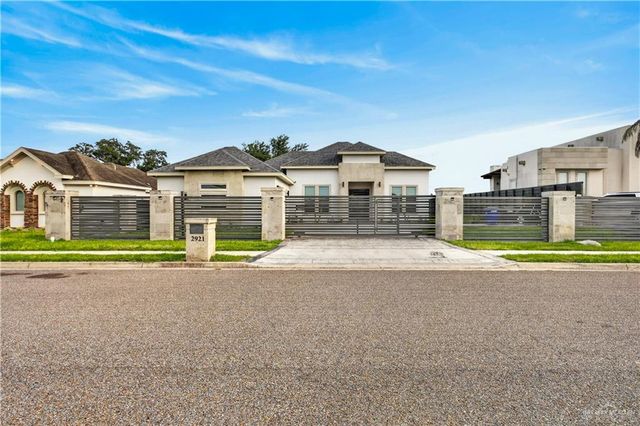 2921 La Puerta Avenue, Edinburg, TX 78541