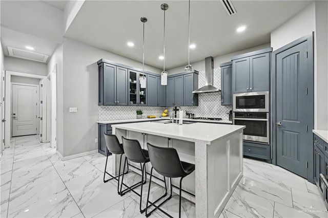 2921 La Puerta Avenue, Edinburg, TX 78541