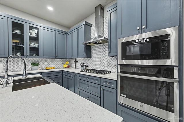 2921 La Puerta Avenue, Edinburg, TX 78541