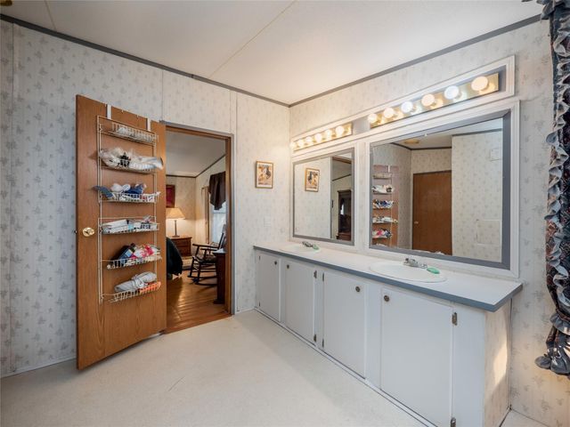 2525 Hugo RD, San Marcos, TX 78666