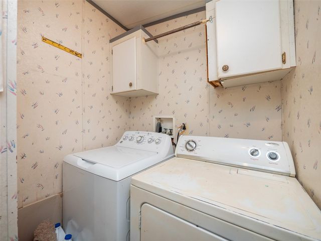 2525 Hugo RD, San Marcos, TX 78666