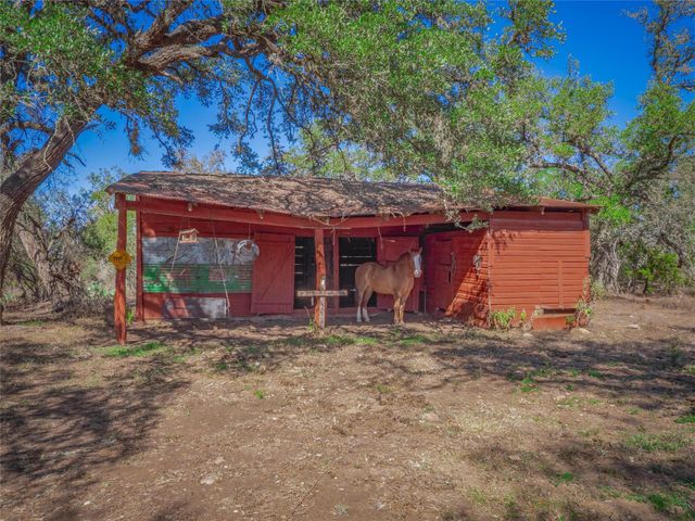 2525 Hugo RD, San Marcos, TX 78666