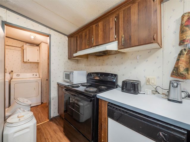 2525 Hugo RD, San Marcos, TX 78666