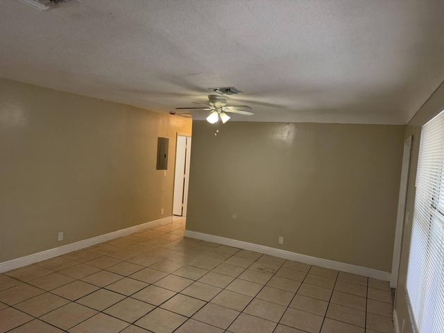 1133 NW 7th Avenue 2, Fort Lauderdale, FL 33311