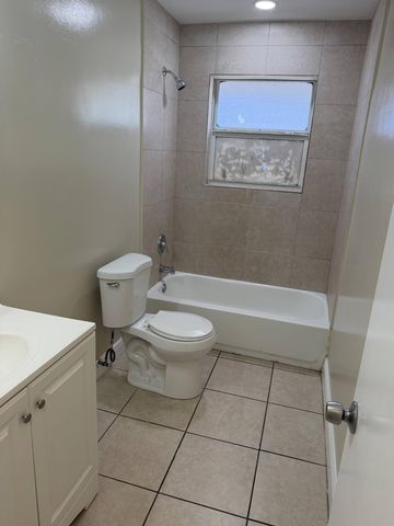 1133 NW 7th Avenue 2, Fort Lauderdale, FL 33311