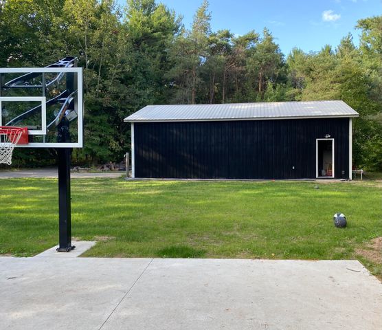 16381 Greenly Street, Park Twp, MI 49424