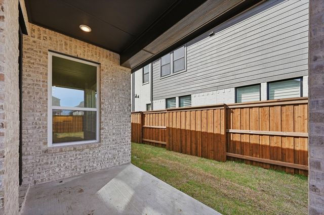 2068 Cuellar Way, Van Alstyne, TX 75495