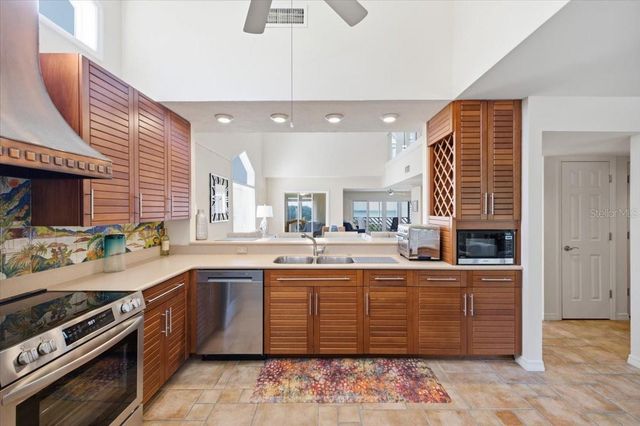 13 TIDY ISLAND BOULEVARD 13, Bradenton, FL 34210