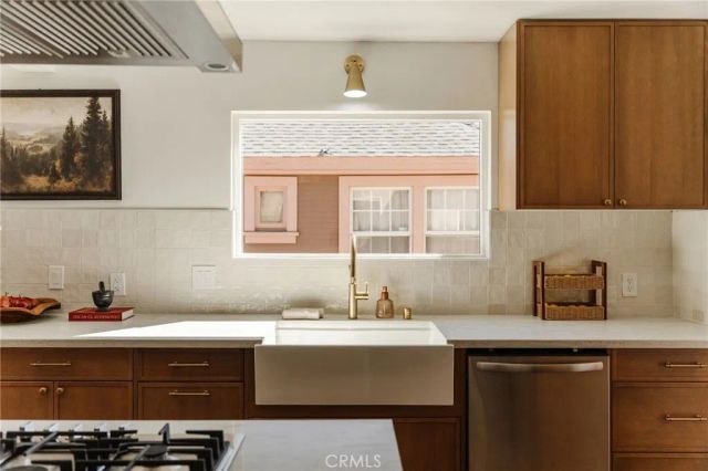 5145 6th, Los Angeles, CA 90043