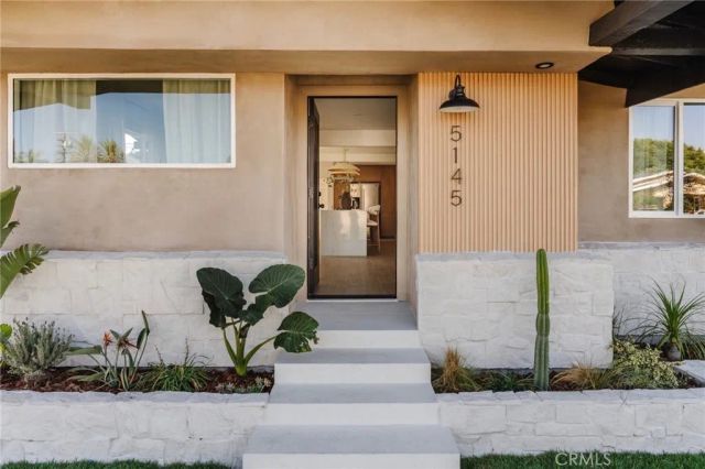 5145 6th, Los Angeles, CA 90043