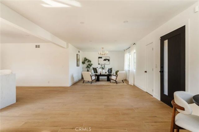 5145 6th, Los Angeles, CA 90043