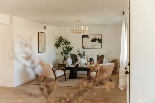 5145 6th, Los Angeles, CA 90043