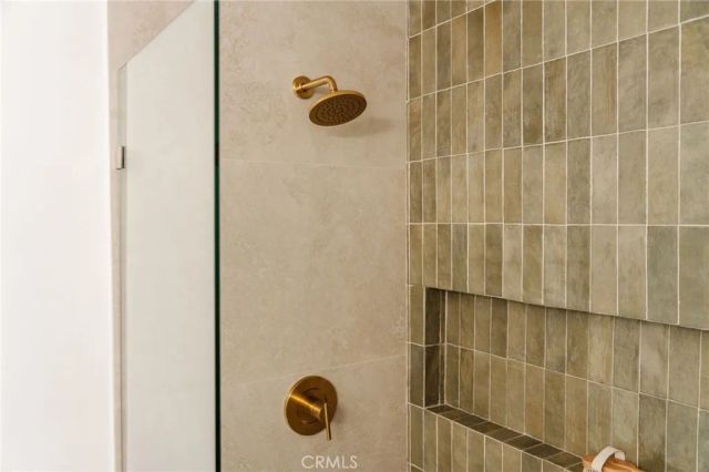 5145 6th, Los Angeles, CA 90043