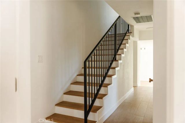 5145 6th, Los Angeles, CA 90043