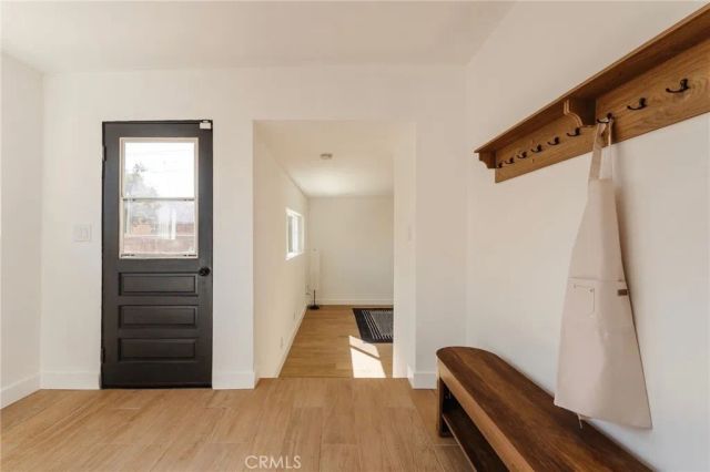 5145 6th, Los Angeles, CA 90043