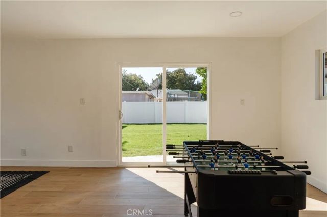 5145 6th, Los Angeles, CA 90043