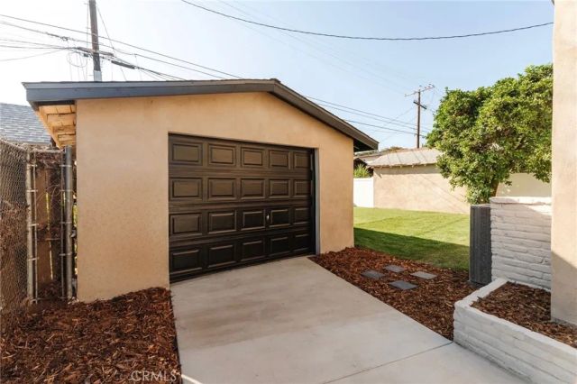 5145 6th, Los Angeles, CA 90043