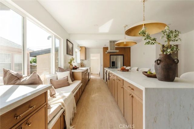 5145 6th, Los Angeles, CA 90043