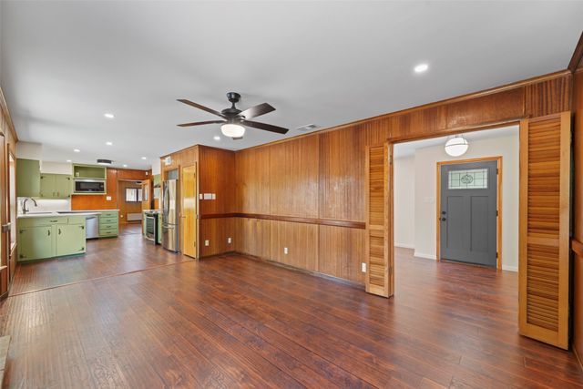 223 N Crest Street, Lancaster, TX 75146