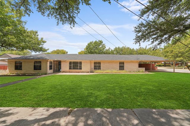 223 N Crest Street, Lancaster, TX 75146