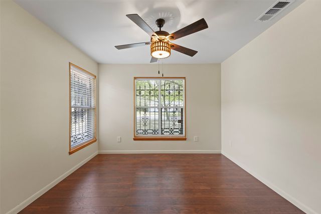 223 N Crest Street, Lancaster, TX 75146