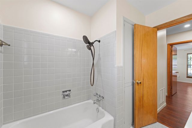 223 N Crest Street, Lancaster, TX 75146