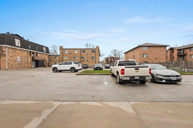 9830 Sayre Avenue 6, Chicago Ridge, IL 60415