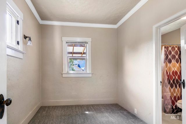 145 9th Ave N, Twin Falls, ID 83301