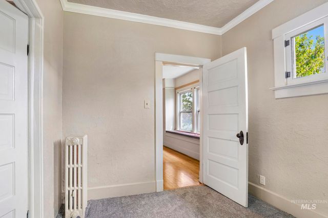 145 9th Ave N, Twin Falls, ID 83301