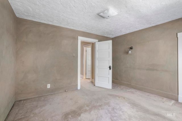 145 9th Ave N, Twin Falls, ID 83301