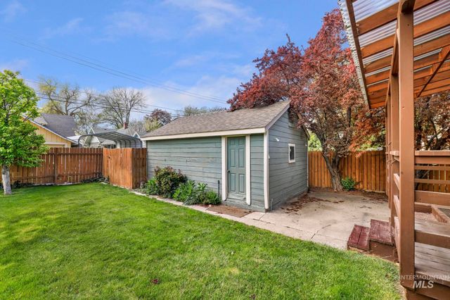 145 9th Ave N, Twin Falls, ID 83301