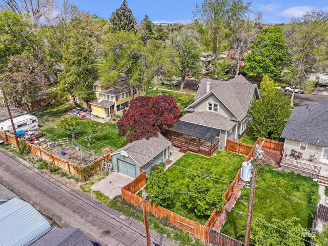 145 9th Ave N, Twin Falls, ID 83301