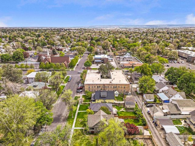 145 9th Ave N, Twin Falls, ID 83301