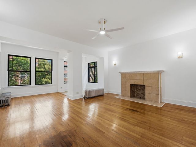 1227 E Hyde Park Boulevard 2, Chicago, IL 60615