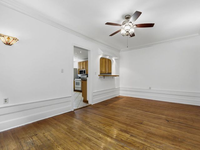 1227 E Hyde Park Boulevard 2, Chicago, IL 60615