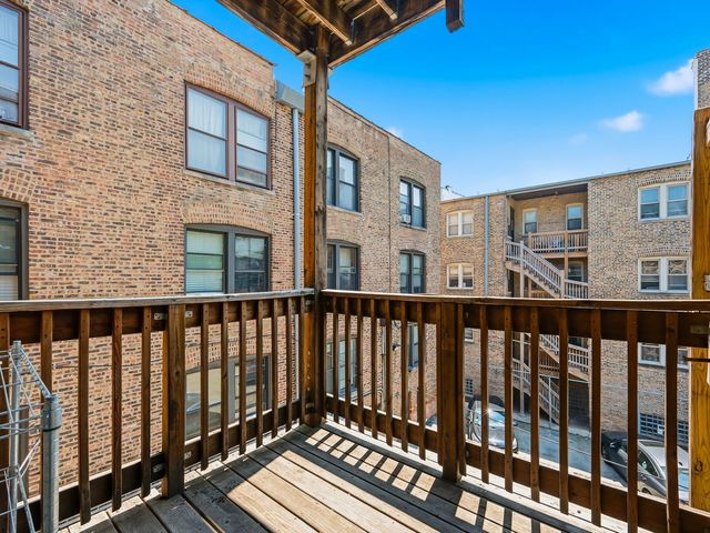 1227 E Hyde Park Boulevard 2, Chicago, IL 60615