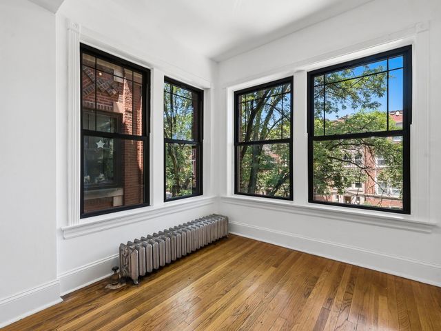 1227 E Hyde Park Boulevard 2, Chicago, IL 60615