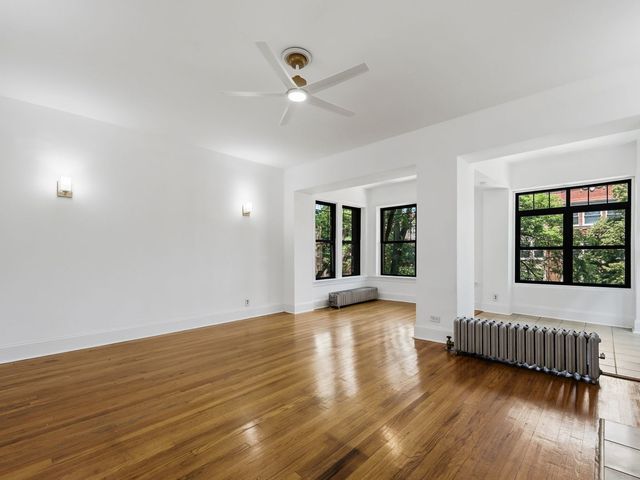 1227 E Hyde Park Boulevard 2, Chicago, IL 60615