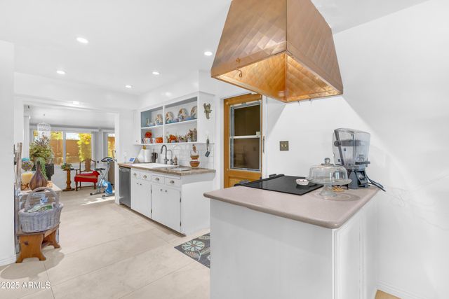 5480 E AKRON Street, Mesa, AZ 85205