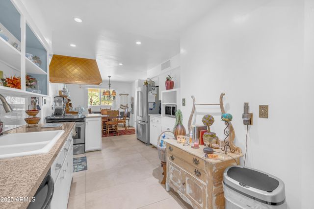 5480 E AKRON Street, Mesa, AZ 85205